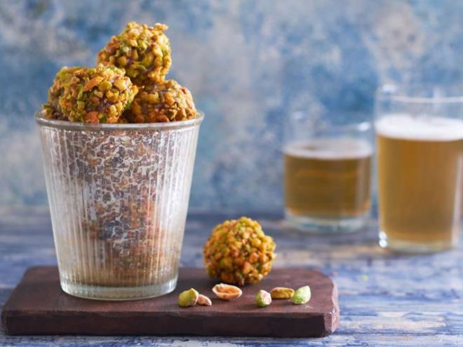 Рецепт кровяной колбасы, яблоки и фисташки