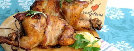 курочка, замаринованная в шампанском , запеченная в беконе с вялеными помидорами, оливками и яблоками. Шаг 4