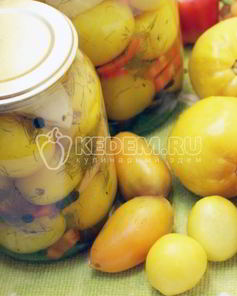 Маринованные помидоры с яблоками