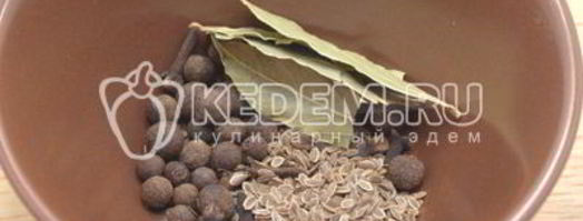 маринованные помидоры с яблоками. Шаг 2