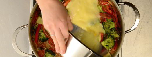 фриттата с брокколи и сладким перцем. Шаг 4