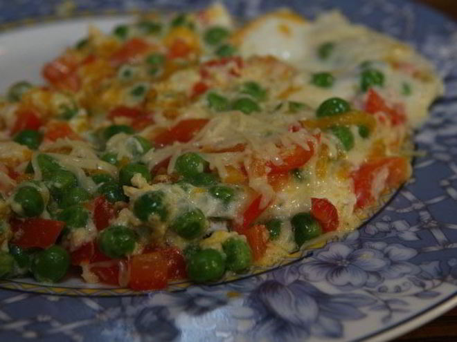 Рецепт фриттаты с тыквой, зеленым горошком и сладким перцем