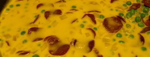 фриттата с зеленым горошком, ветчиной и луком. Шаг 5