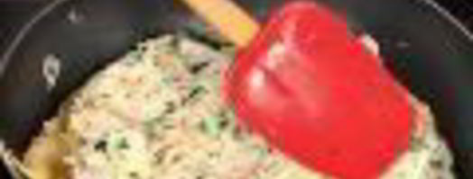 нежный омлет с копченой рыбой. Шаг 6