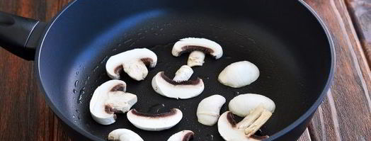 омлет на кефире на сковороде. Шаг 5