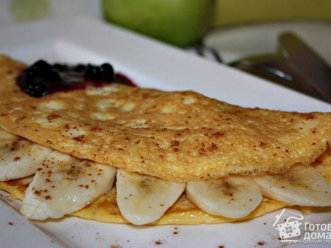 Рецепт омлета с бананом и корицей