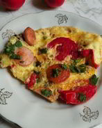 Омлет с грибами и помидорами