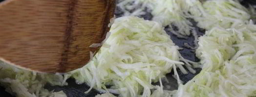 омлет с кабачком и зеленью. Шаг 3