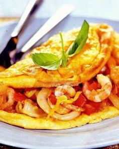 Омлет с морепродуктами и зеленью