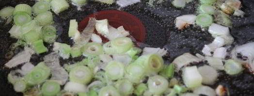 омлет с ветчиной и зеленым луком. Шаг 2