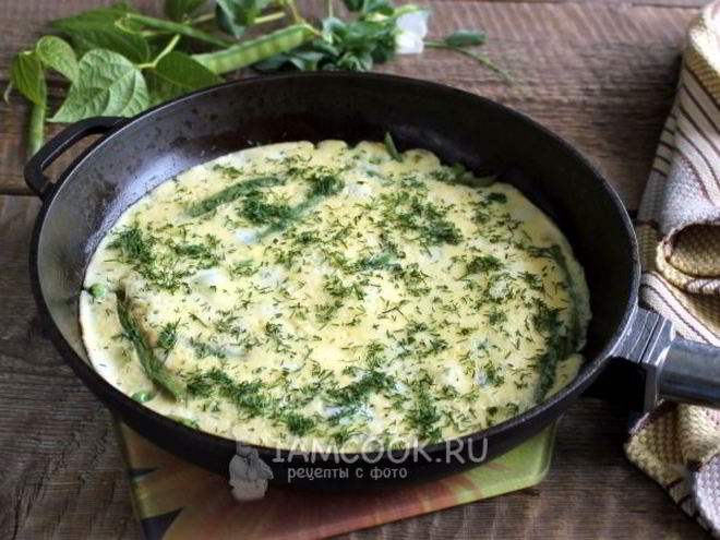 Рецепт омлета с зеленым горошком и стручковой фасолью
