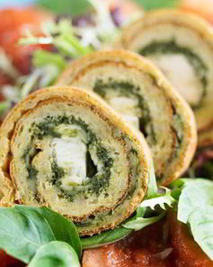 Омлетные трубочки со шпинатом и хлопьями