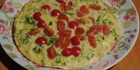 Сырный омлет с цукини