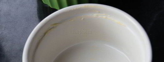 воздушный омлет с томатами, сыром и колбасками. Шаг 2