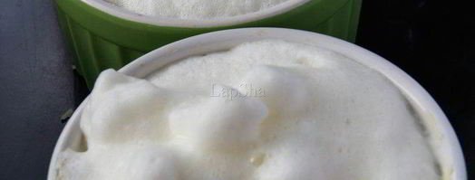 воздушный омлет с томатами, сыром и колбасками. Шаг 4