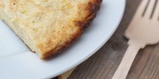 Яблочная фриттата с чеддером