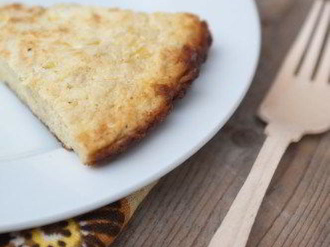 Рецепт яблочной фриттаты с чеддером