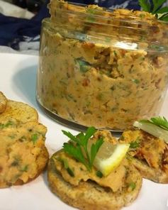 Паштет из белой фасоли с вялеными помидорами