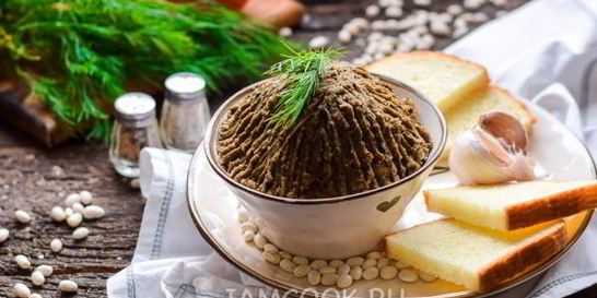 Паштет из фасоли с сушеными грибами