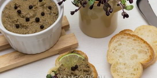 Паштет из куриной печени с овощами
