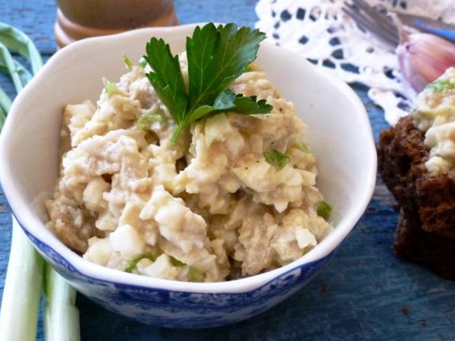 Рецепт паштета из вареных яиц и соленых груздей