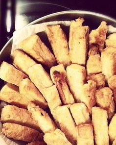 Пикантные сырные палочки