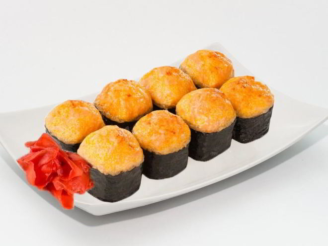 Рецепт горячих роллов с лососем и сыром