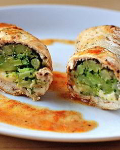 Куриные роллы фаршированные брокколи и сыром