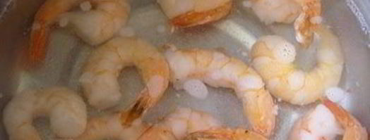 роллы с креветками в огурцах. Шаг 2