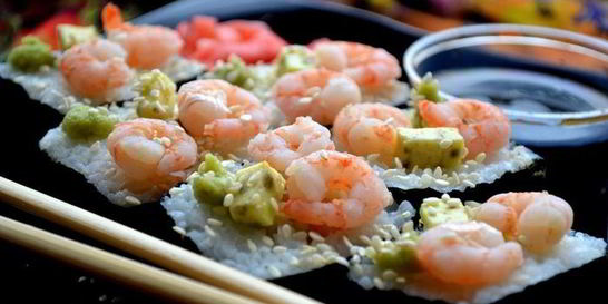 Роллы с креветкой