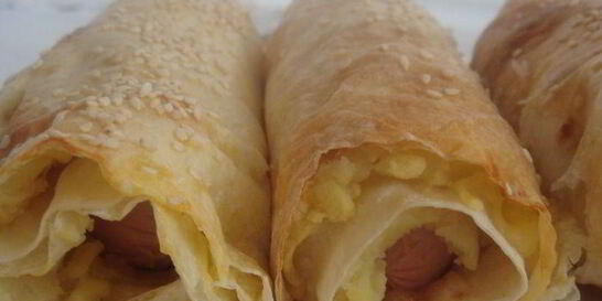 Роллы с сосисками и картофельным пюре