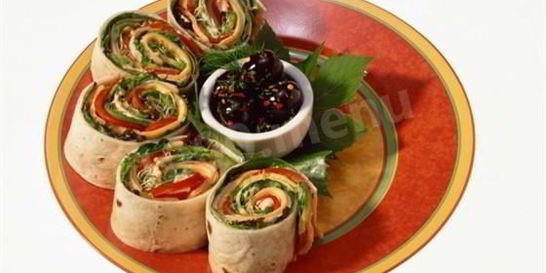 Роллы с тунцом в лаваше