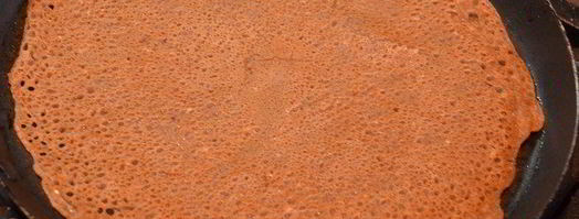 сладкие блинные роллы с творогом и фруктами. Шаг 4