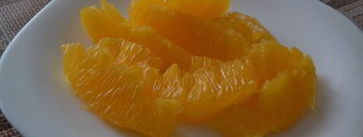 сладкие блинные роллы с творогом и фруктами. Шаг 7