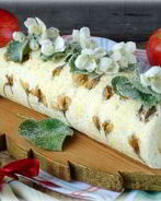 Бисквитный рулет с яблочным парфе