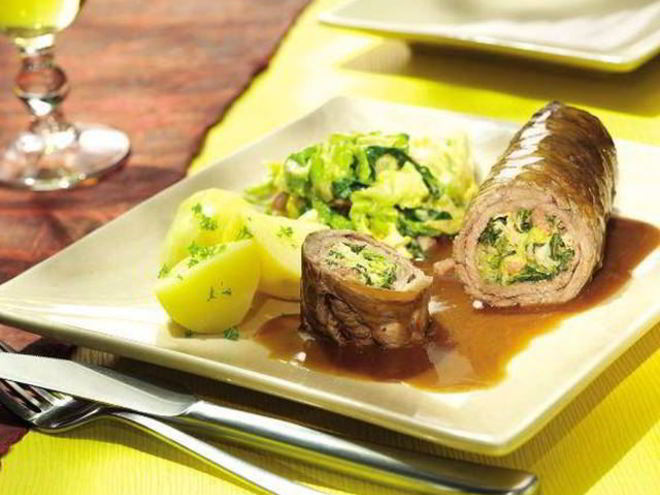Рецепт говяжьих рулетов с савойской капустой