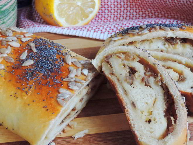 Рецепт картофельного рулета с вешенками