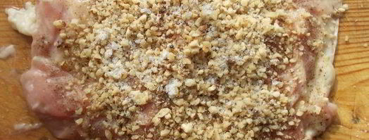 куриный рулет с орехами и базиликом. Шаг 3