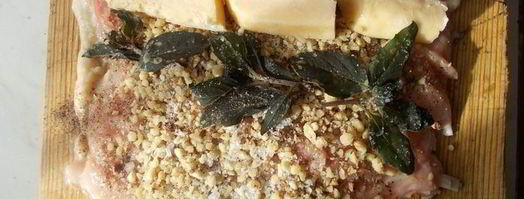 куриный рулет с орехами и базиликом. Шаг 4