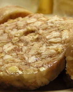 Куриный рулет в бутылке