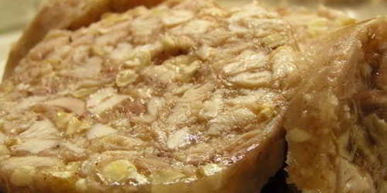 Куриный рулет в бутылке