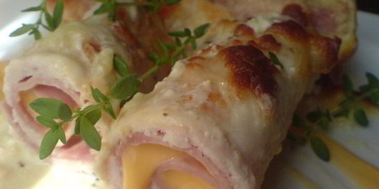 Куриные рулетики под соусом