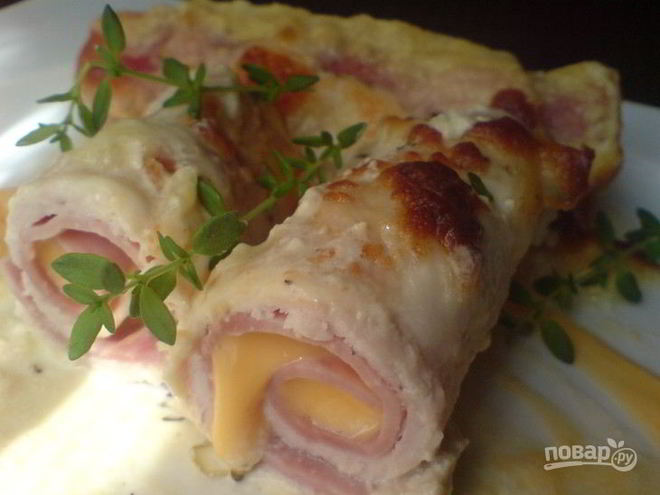 Рецепт куриных рулетиков под соусом