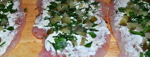 куриные рулетики с начинкой в беконе. Шаг 2