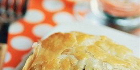 Куриные рулеты в слоеном тесте