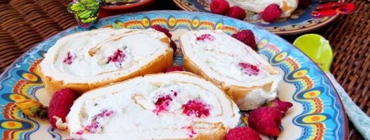 меренговый рулет с малиной. Шаг 8