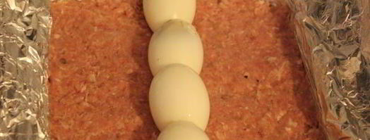 мясной рулет, фаршированный яйцами. Шаг 3