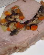 Мясной рулет с овощами