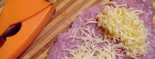 мясные рулетики с сыром и чесноком. Шаг 4