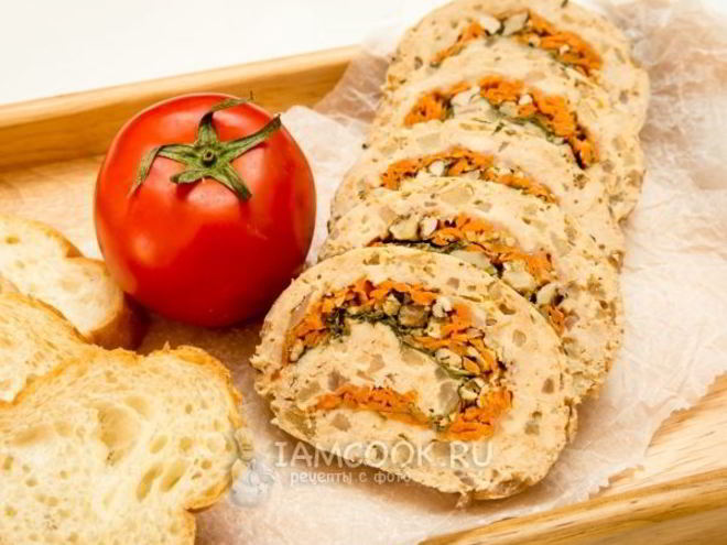 Рецепт парового куриного рулета с яблоком, орехами и пармезаном